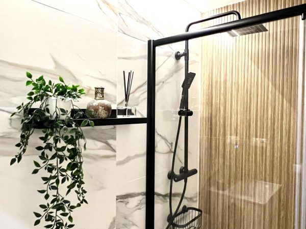 baño completo abajo